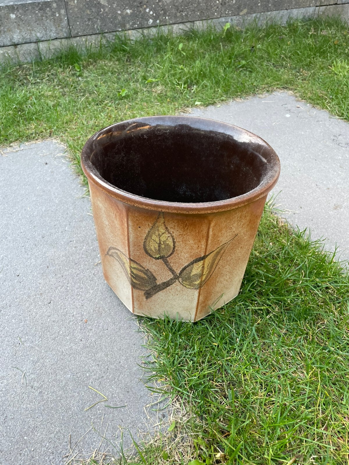 Retro bloempot, Steen, Minder dan 30 cm, Rond, Ophalen of Verzenden