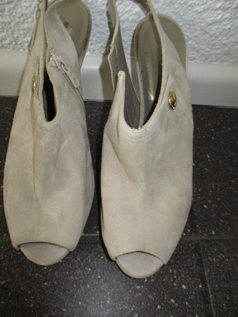 Nerogiardini Nero Giardini suede leren dames pumps maat 39, Pumps, Beige, Ophalen of Verzenden, Zo goed als nieuw