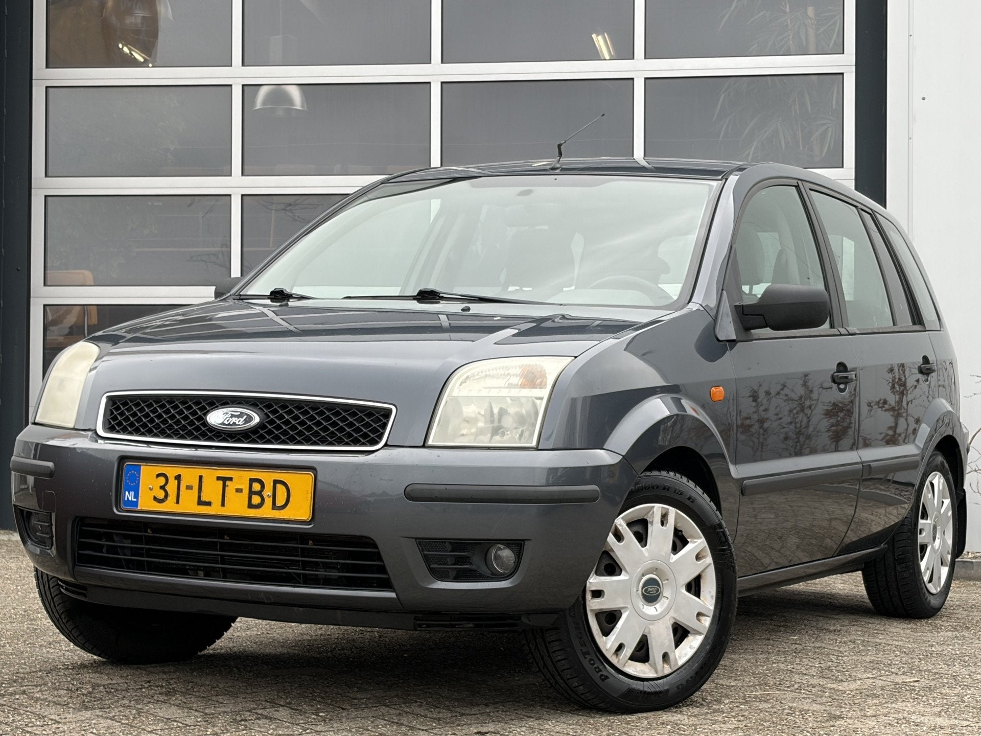 Ford Fusion 1.6-16V Luxury 100pk | Airco | Centrale vergrend, Voorwielaandrijving, 1596 cc, 49 €/maand, Origineel Nederlands