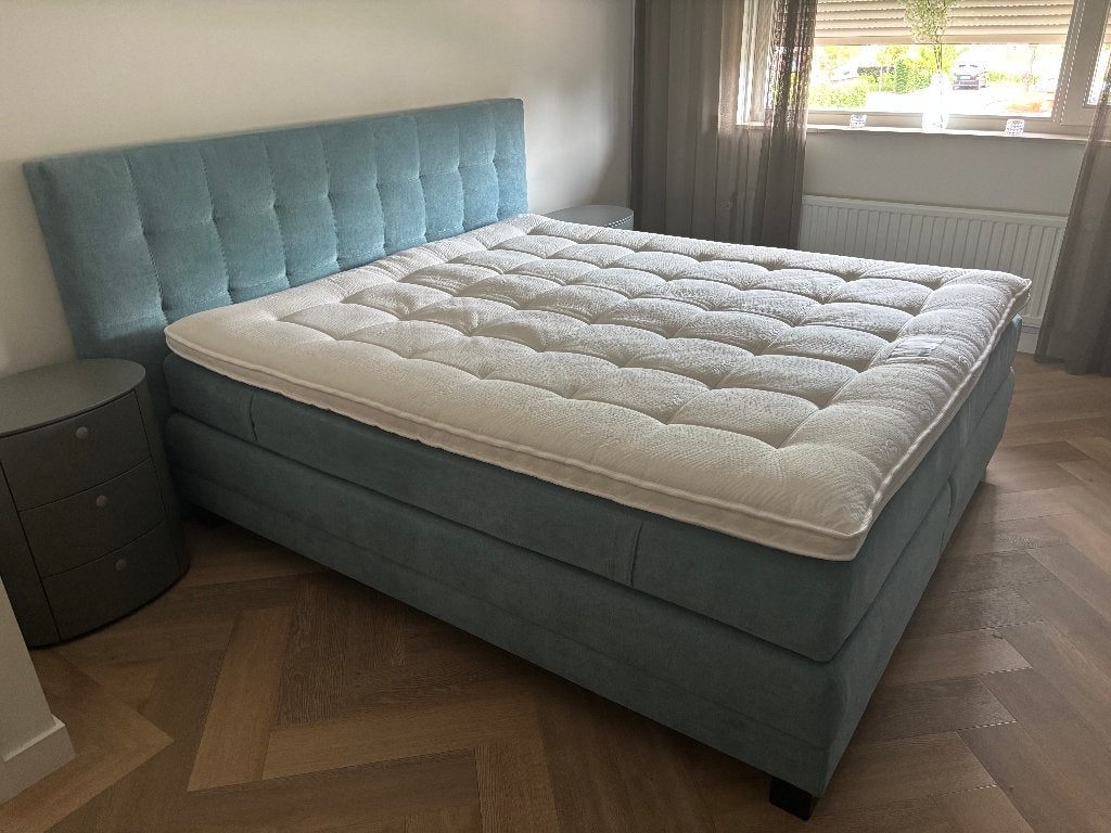 Luxe Boxspring Kuperus Göteborg  - Zo goed als nieuw, Ophalen, Overige kleuren, 210 cm, Tweepersoons