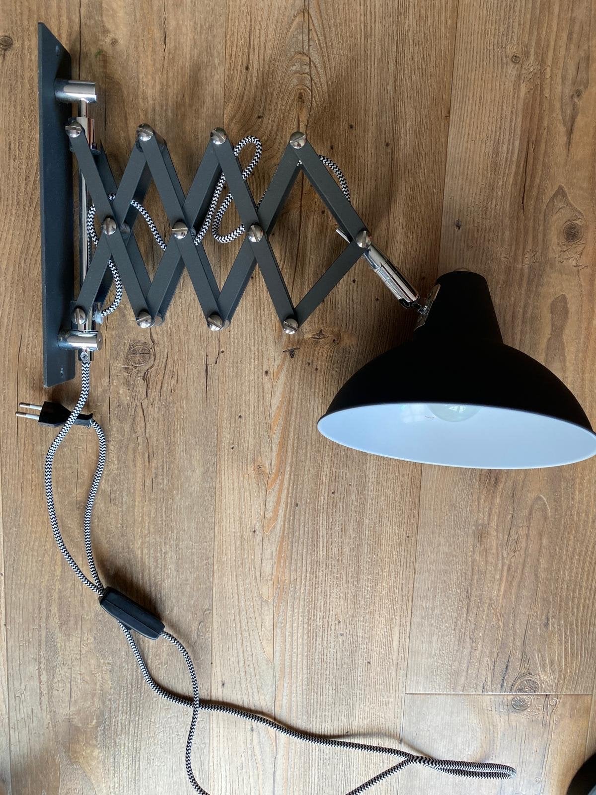 Grijze uittrekbare wandlamp met harmonica arm, Gebruikt, Ophalen of Verzenden, Grijs, Metaal
