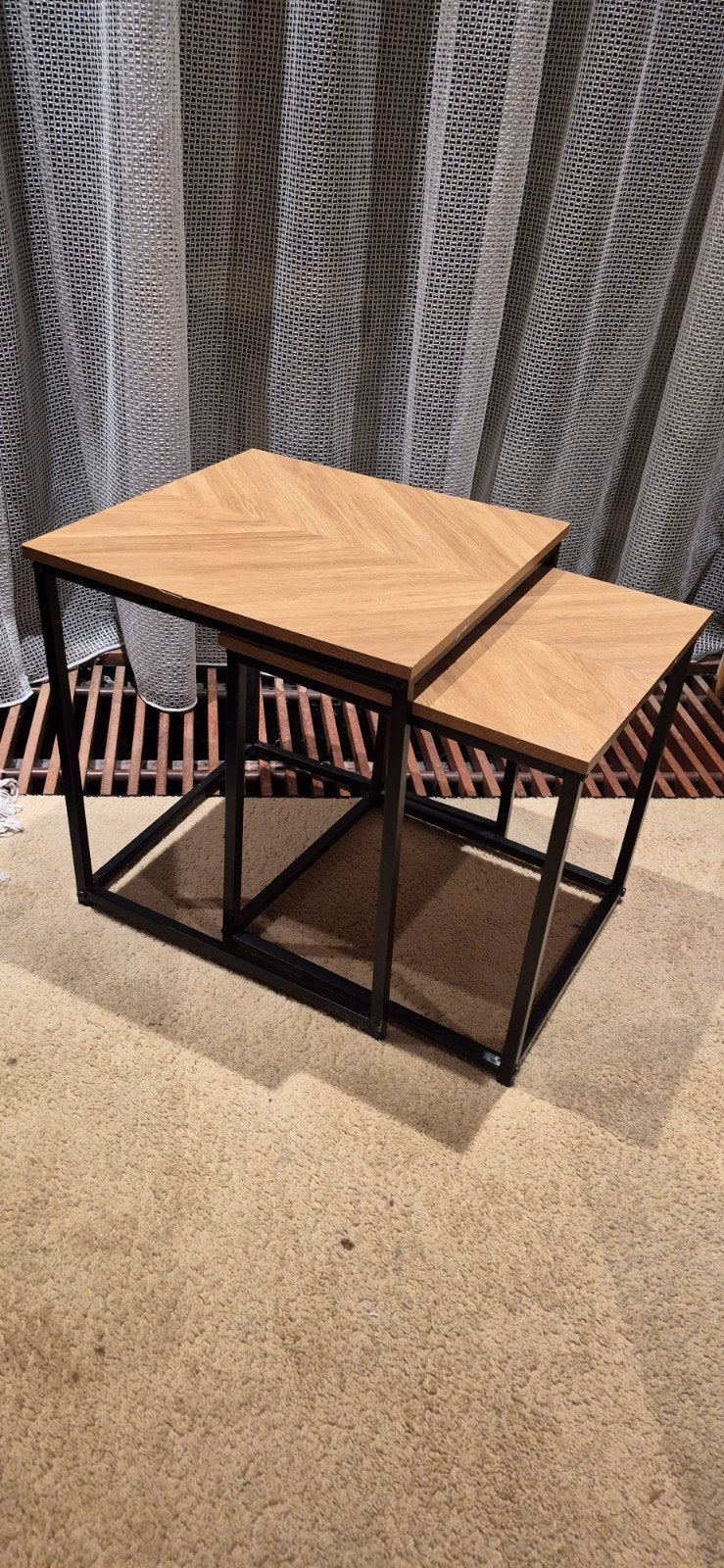 Set van 2 bijzettafeltjes met houten blad en metalen frame, Huis en Inrichting, 50 – 75, 50 tot 100 cm, Vierkant, 50 tot 100 cm