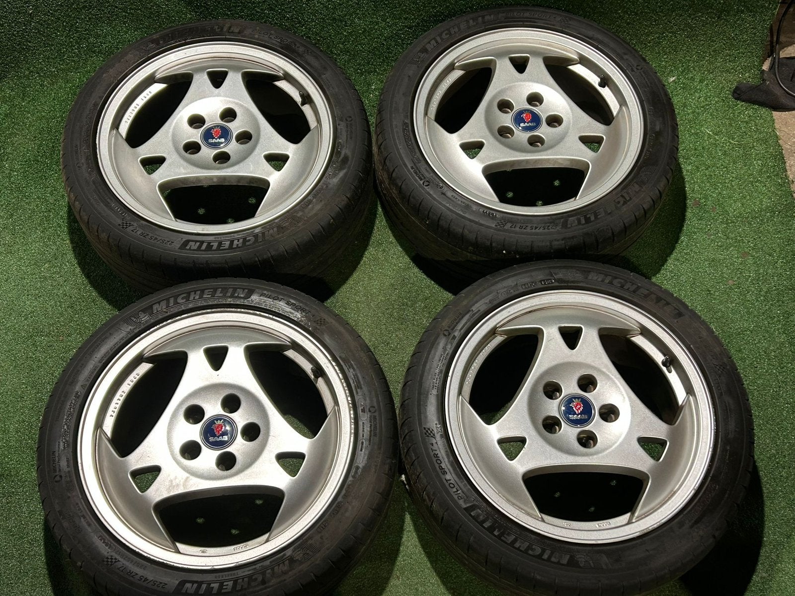 Saab Aero velgen alu 28 set 17”  met banden., Gebruikt, Banden en Velgen, 17 inch, Ophalen of Verzenden