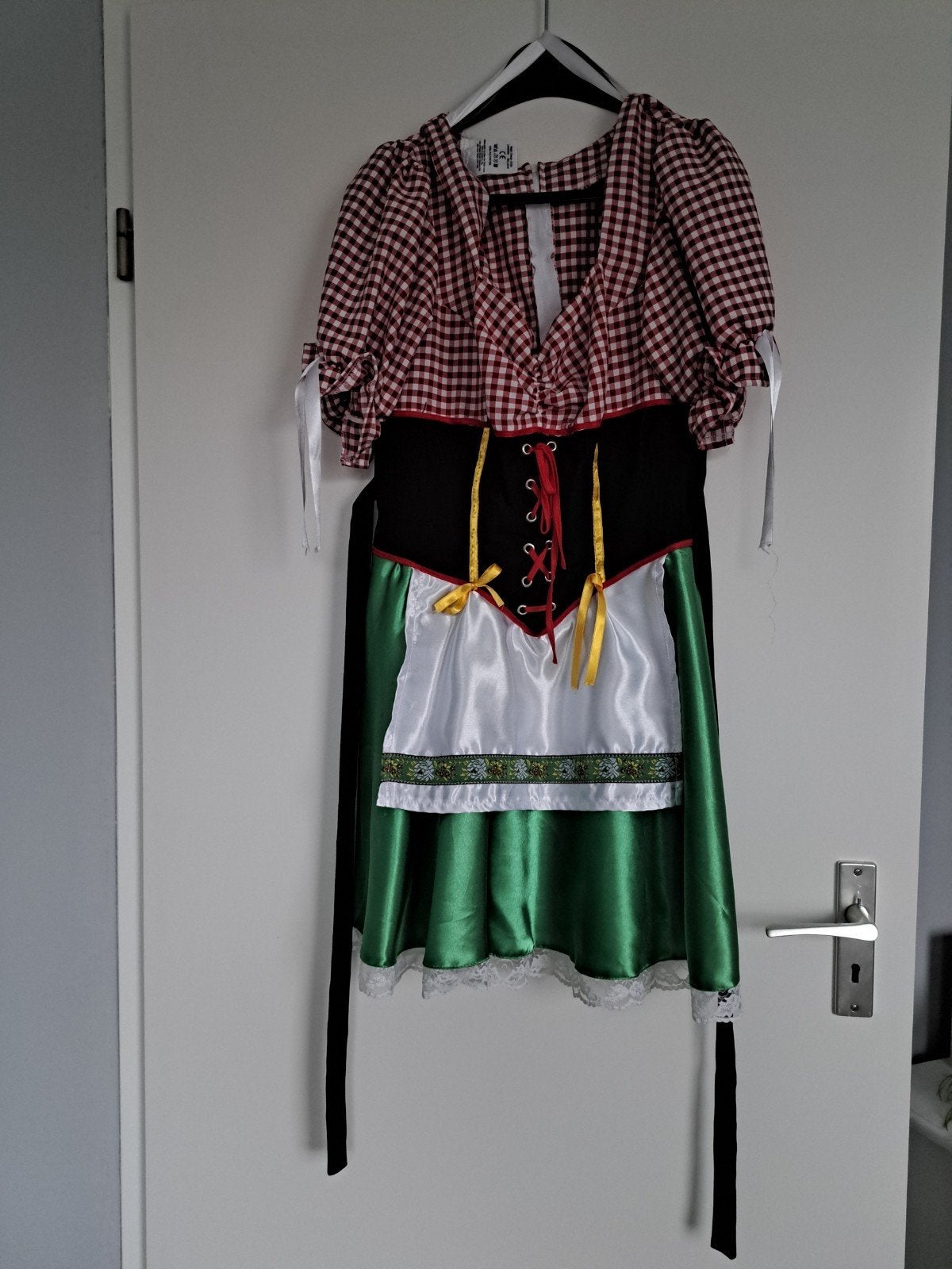 Dirndl jurk maat 38, Maat 38/40 (M), Carnaval, Ophalen of Verzenden, Zo goed als nieuw