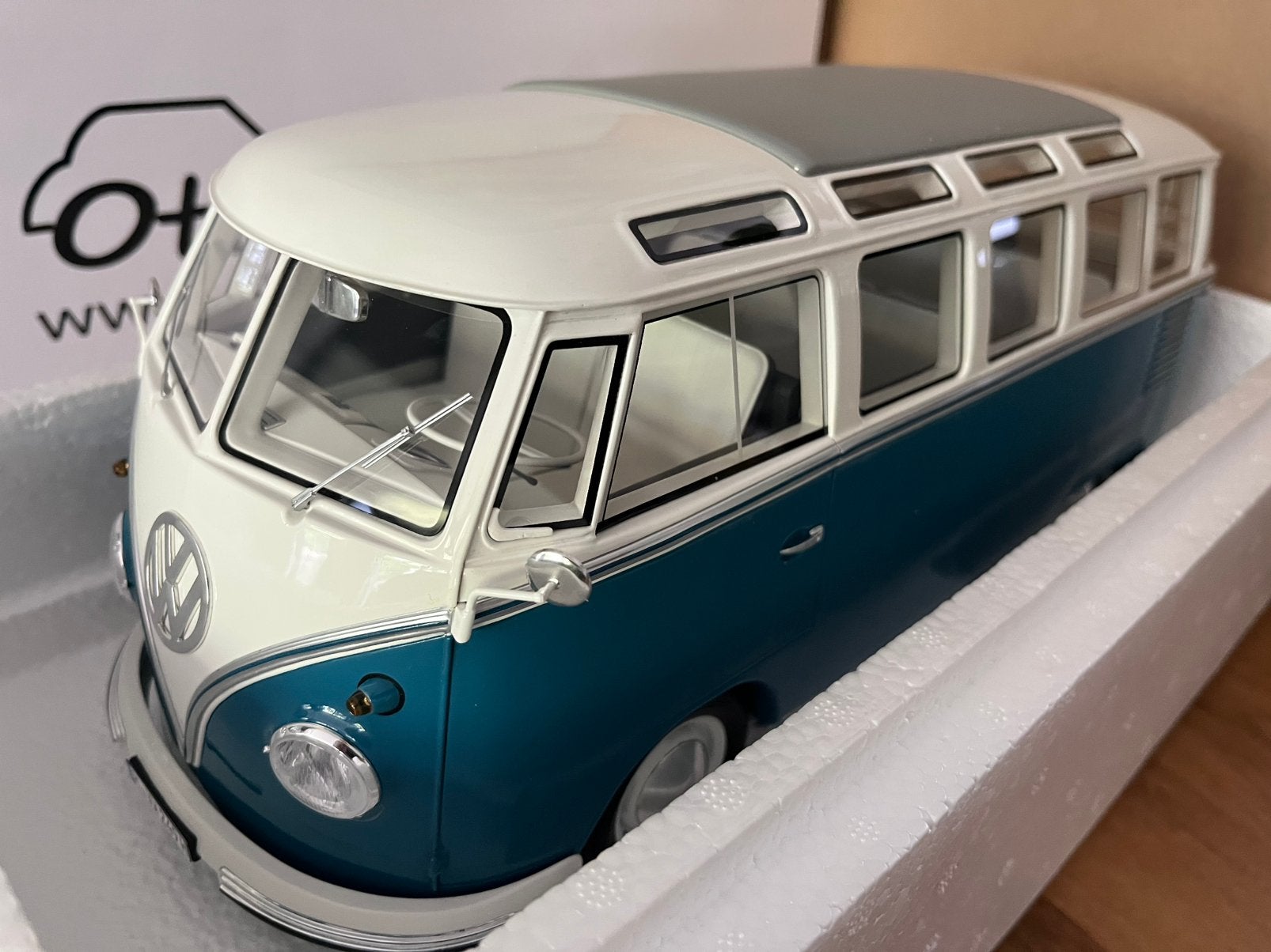 Volkswagen T1 Samba Bus | Ottomobile G102 | 1:12 | Nieuw, Hobby en Vrije tijd, Ophalen of Verzenden, Nieuw, 1:9 t/m 1:12, Auto