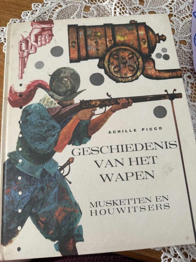 geschiedenis  van het wapen, Boeken, Ophalen of Verzenden, Gelezen