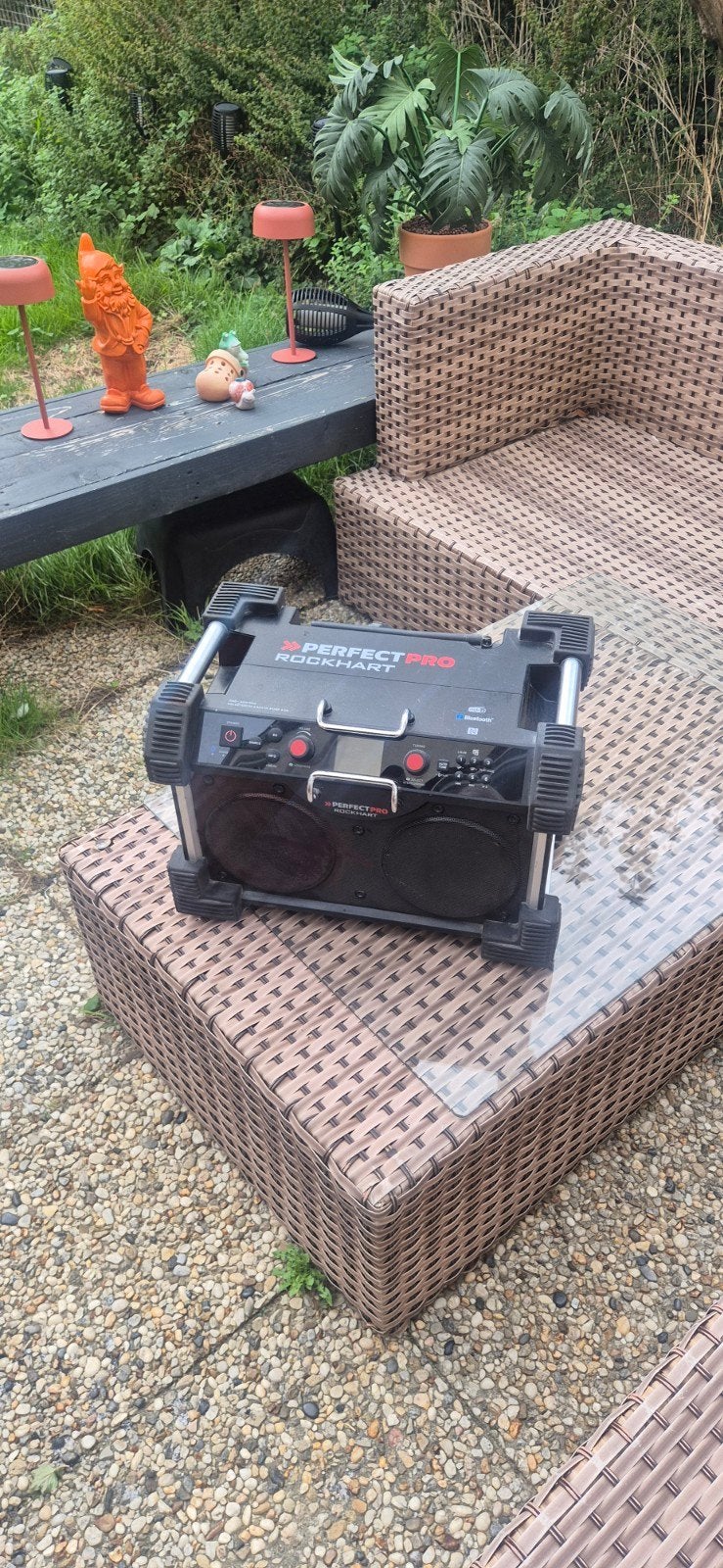 PerfectPro Rockhart Bouwradio - Robuust en Krachtig, Audio, Tv en Foto, Ophalen, Zo goed als nieuw, Bouwradio