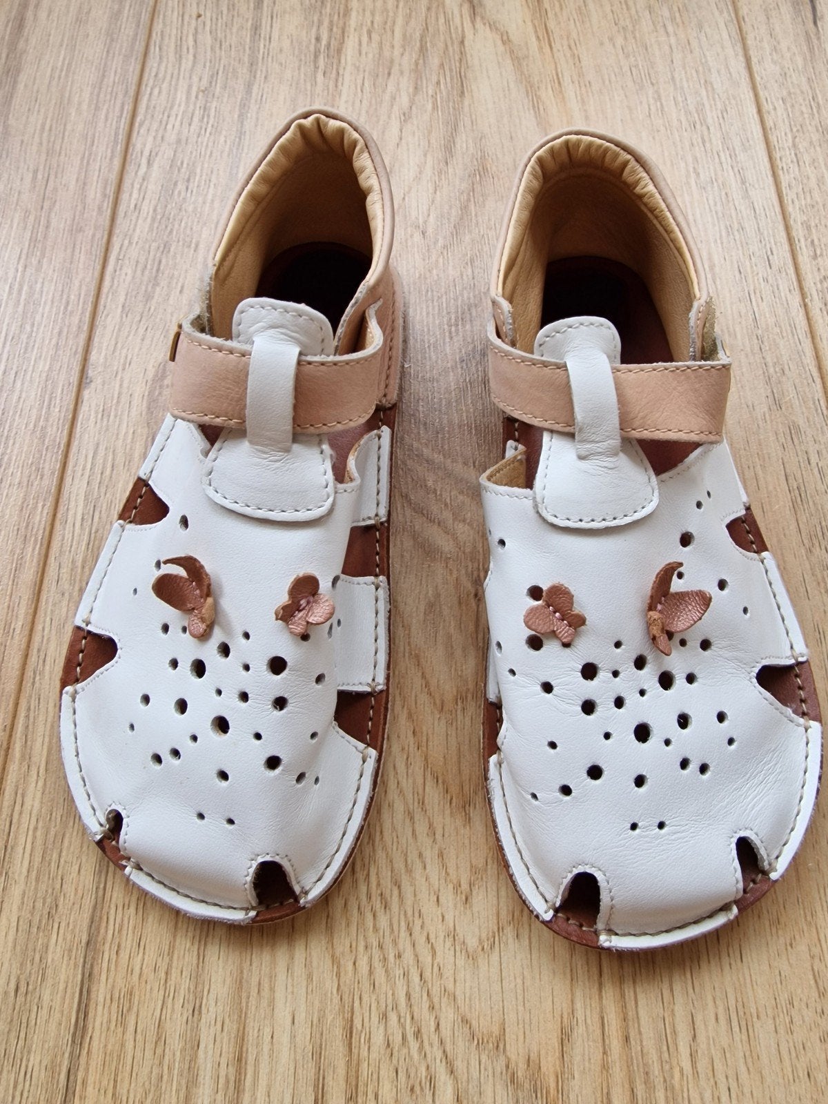 Tikki Lang.s leren barefoot sandalen Aranya mt.30 zgan, Meisje, Overige typen, Ophalen of Verzenden, Zo goed als nieuw