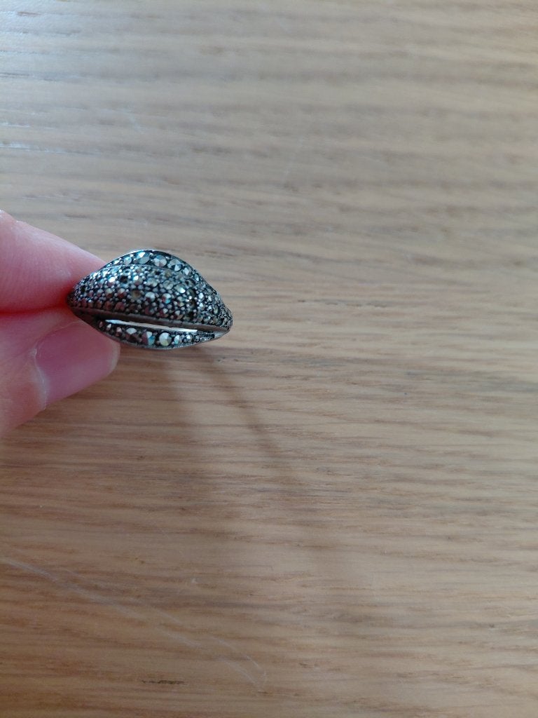 zilveren ring met steentjes 3 lagen / dik, 18 tot 19, Gebruikt, Ophalen of Verzenden, Dame