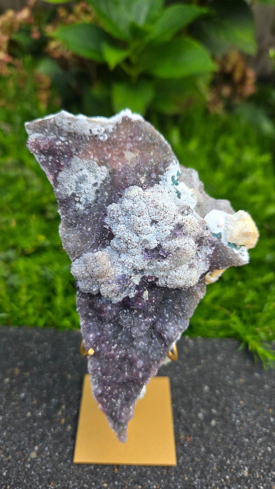 Zeoliet op standaard - 200 gram, 15,5 cm hoog, Ophalen of Verzenden, Mineraal