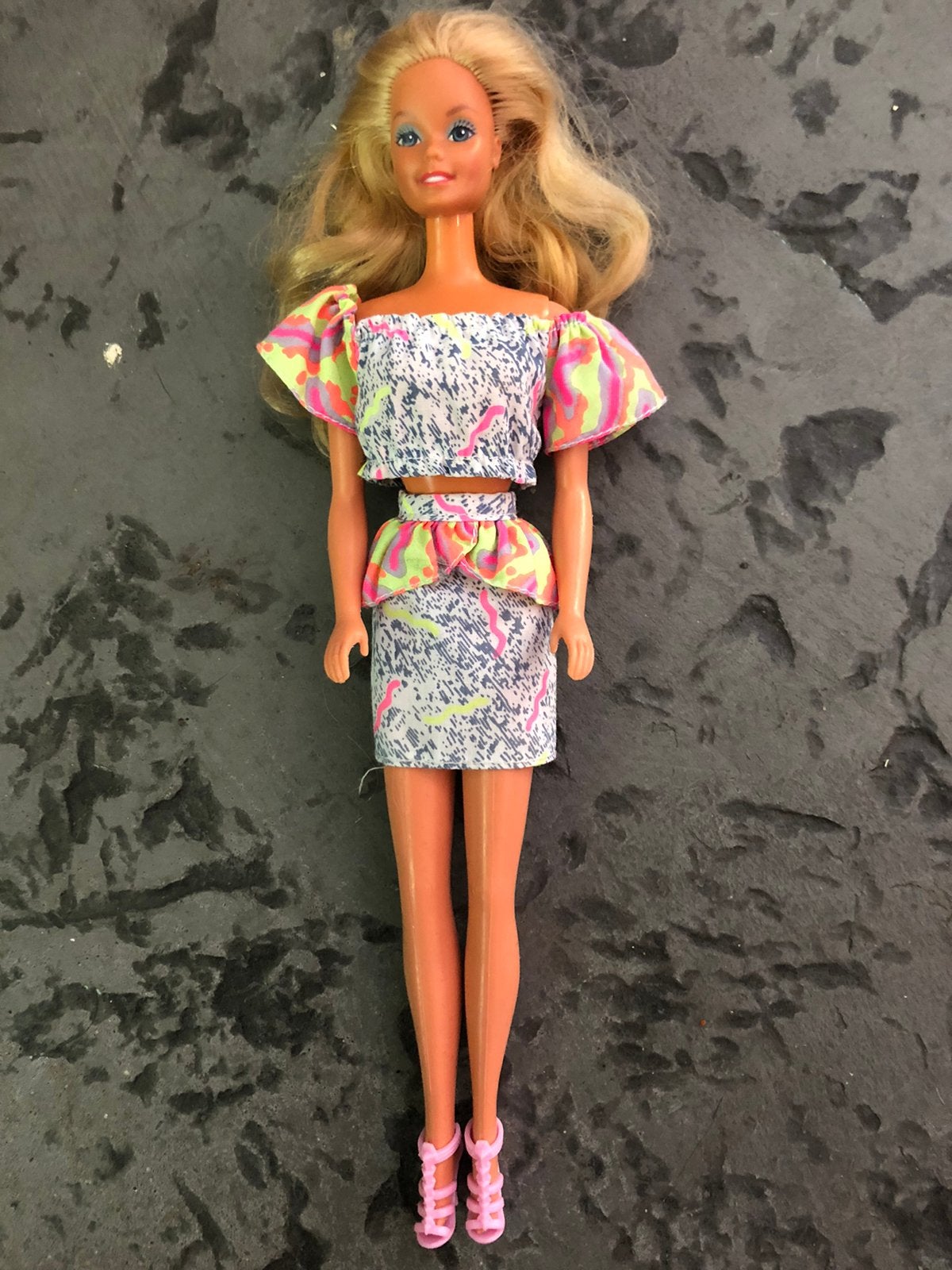 Barbie mattel jaren 80 in 90 er jaren outfit, Verzamelen, Ophalen, Zo goed als nieuw, Fashion Doll