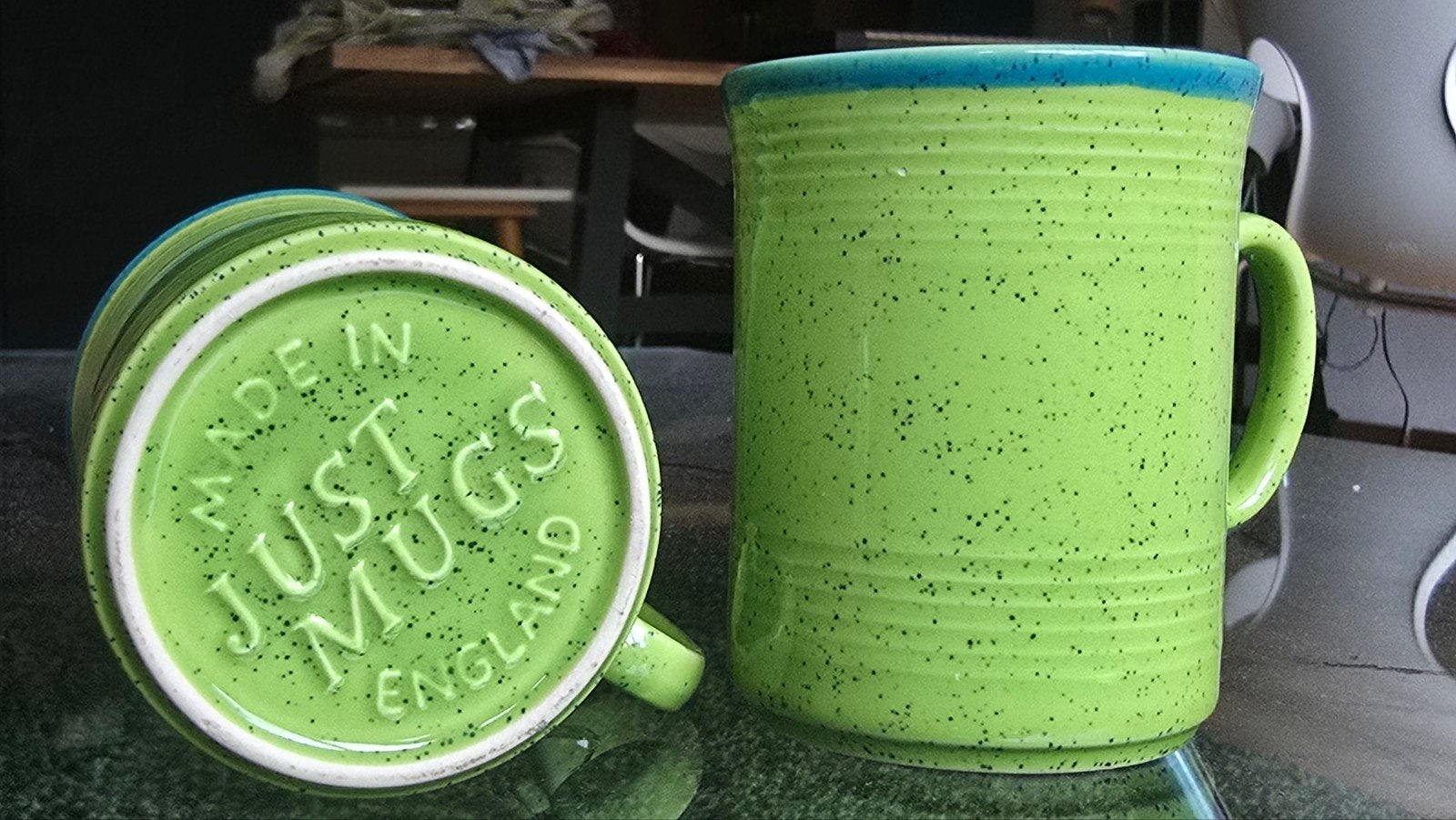 2 groene en blauwe mokken +-9.5cm, Ophalen, Zo goed als nieuw