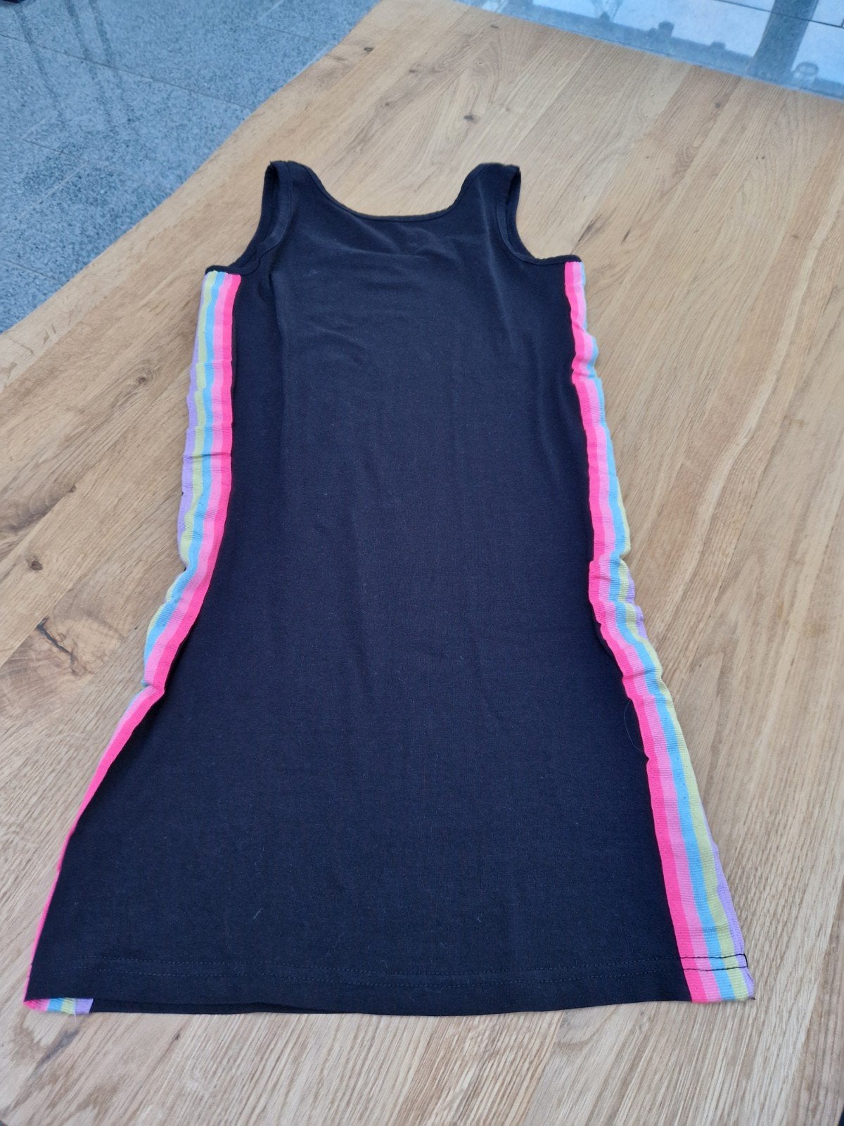 Zwart jurkje Takko Fashion maat 134/140 met strepen, Takko Fashion, Meisje, Ophalen of Verzenden, Zo goed als nieuw