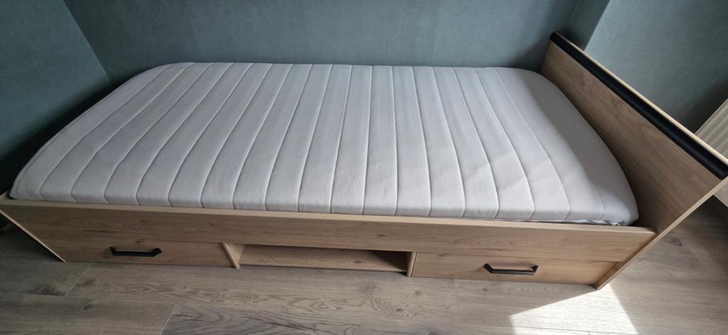 Mooi 1 persoons bed 90 x 2.00, 85 tot 100 cm, Zo goed als nieuw, 180 cm of meer, Ophalen