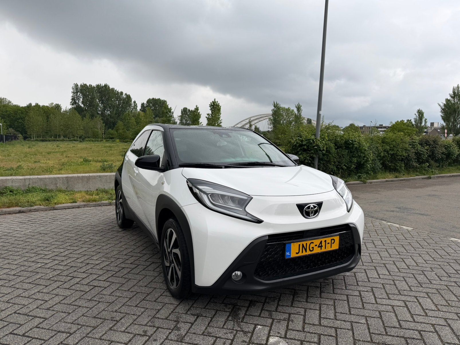 Toyota Aygo X 1.0 Vvt-i MT 72pk 2023 Wit/zwart fulle optie, 920 kg, 4 stoelen, Wit, Aygo X