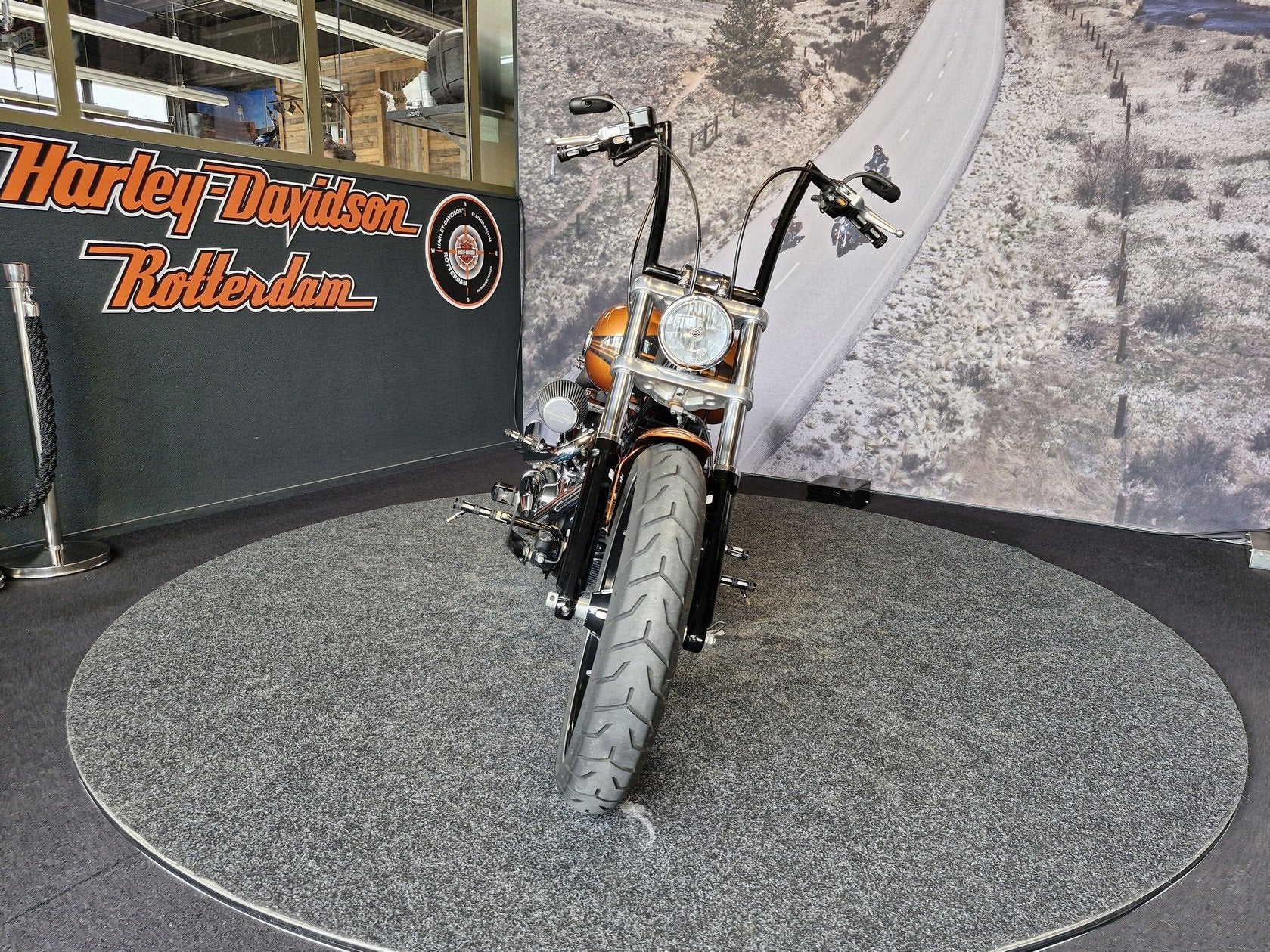 Harley-Davidson FXSB Breakout (bj 2013), Motoren, Motoren | Harley-Davidson, Laan van Vredenoord 33
2289 DA  RIJSWIJK, NL, Bedrijf