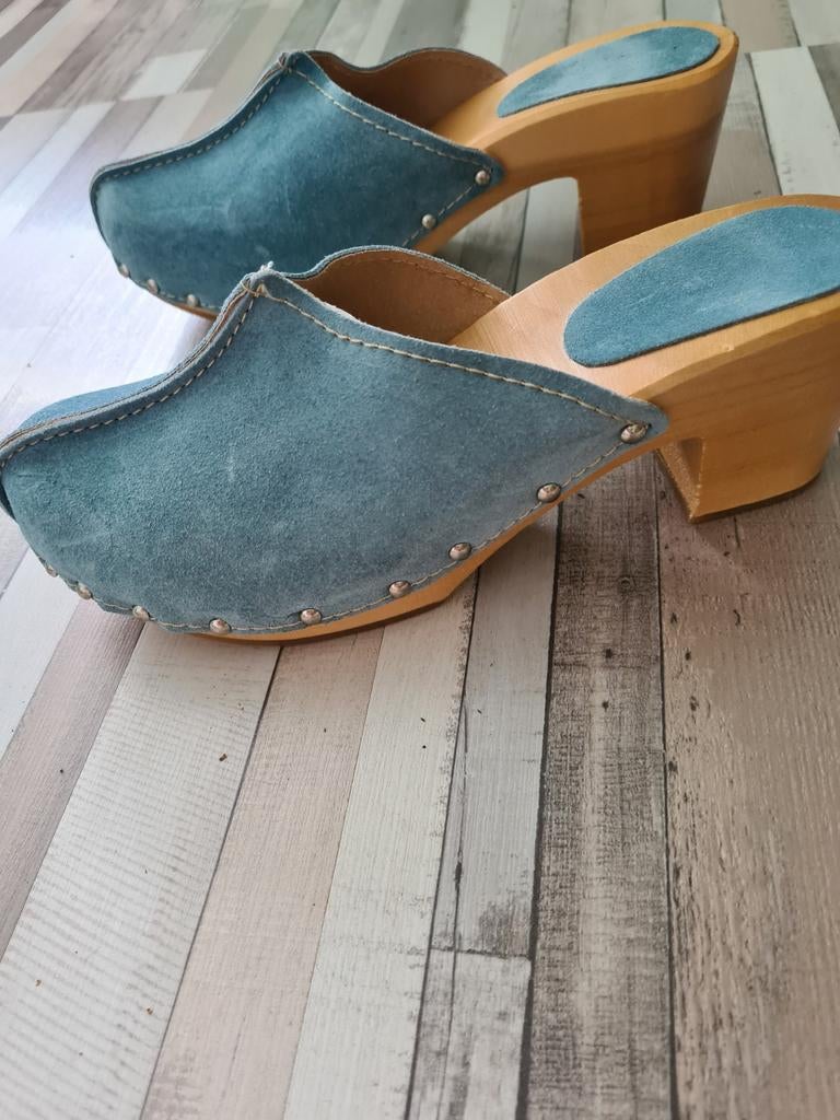 Mooie Suede heels( klomp met hak), Kleding | Dames, Schoenen, Blauw, Overige typen, Nieuw, Ophalen of Verzenden