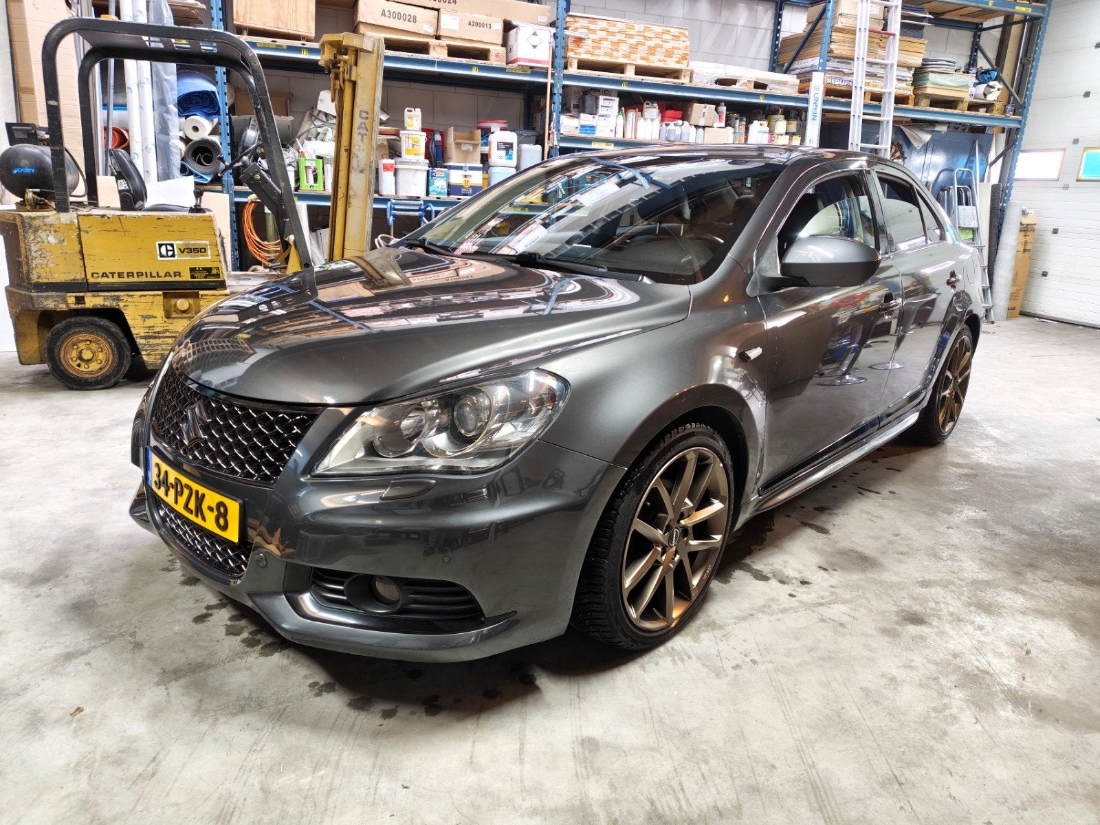 Suzuki Kizashi 2.4 CVT I-awd 2011 Grijs, Auto's, Automaat, Zwart, 1505 kg, Vierwielaandrijving