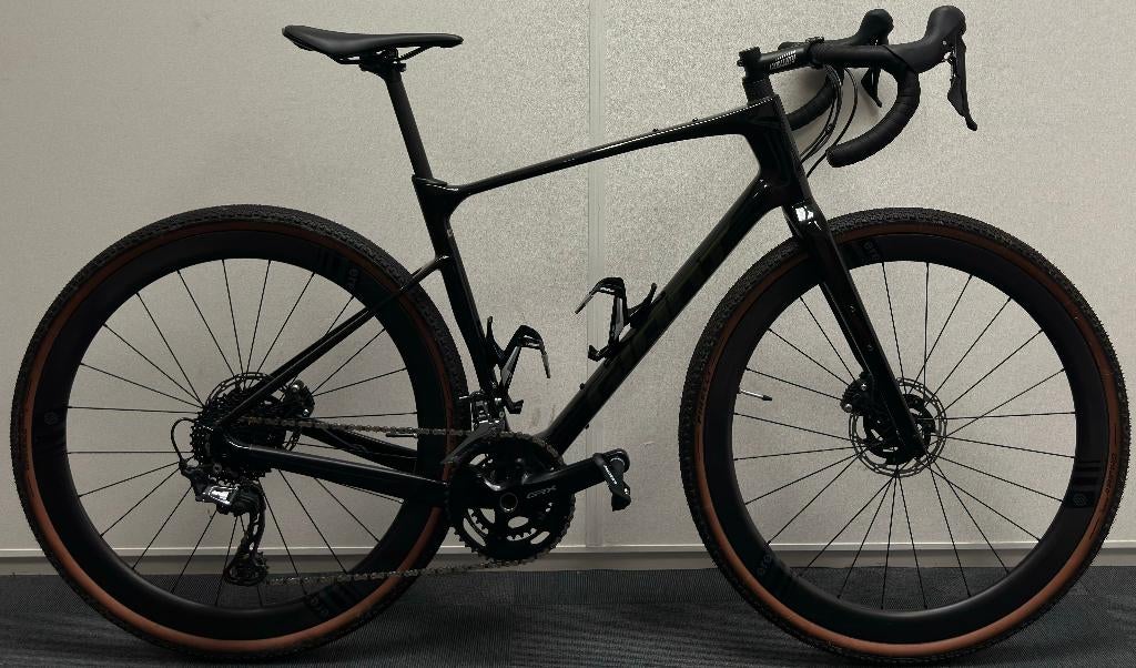 Giant Revolt Advanced, Ophalen, 28 inch, Gebruikt, Carbon
