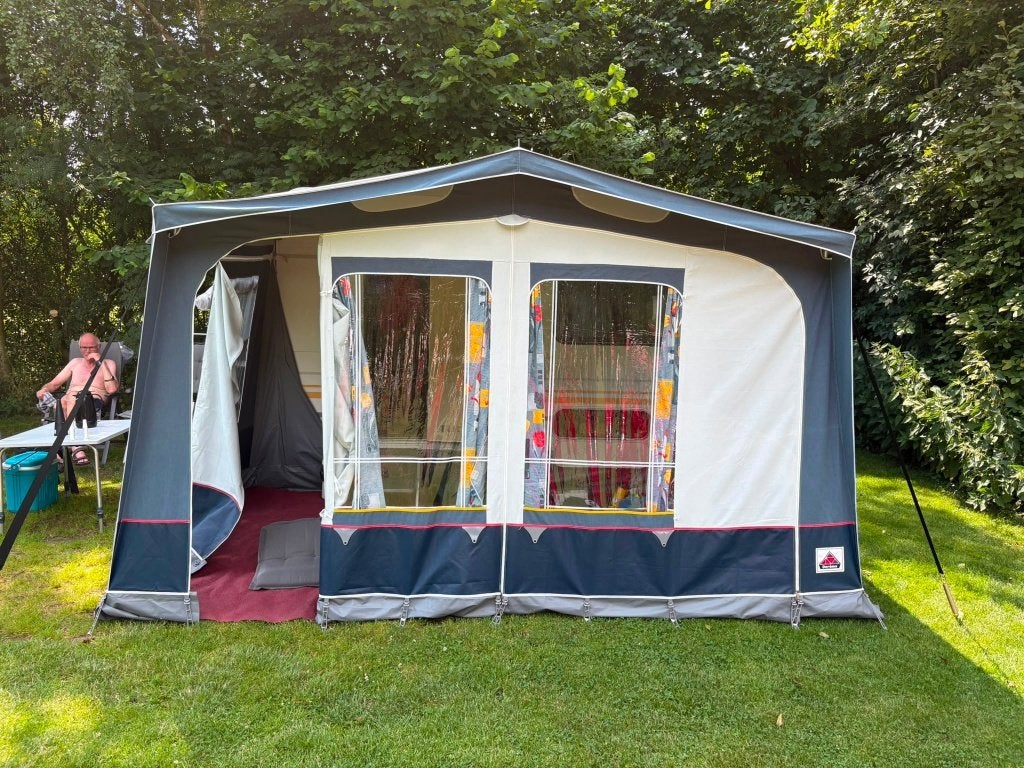 Caravan Knaus Sudwind 370 met voortent, Openslaande ramen, Rondzit, Particulier, Knaus