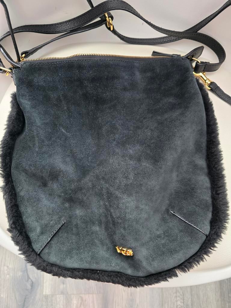 UGG Schoudertas/Handtas - Zwart Suède Echt Leer, Overige merken, Gebruikt, Zwart, Ophalen of Verzenden