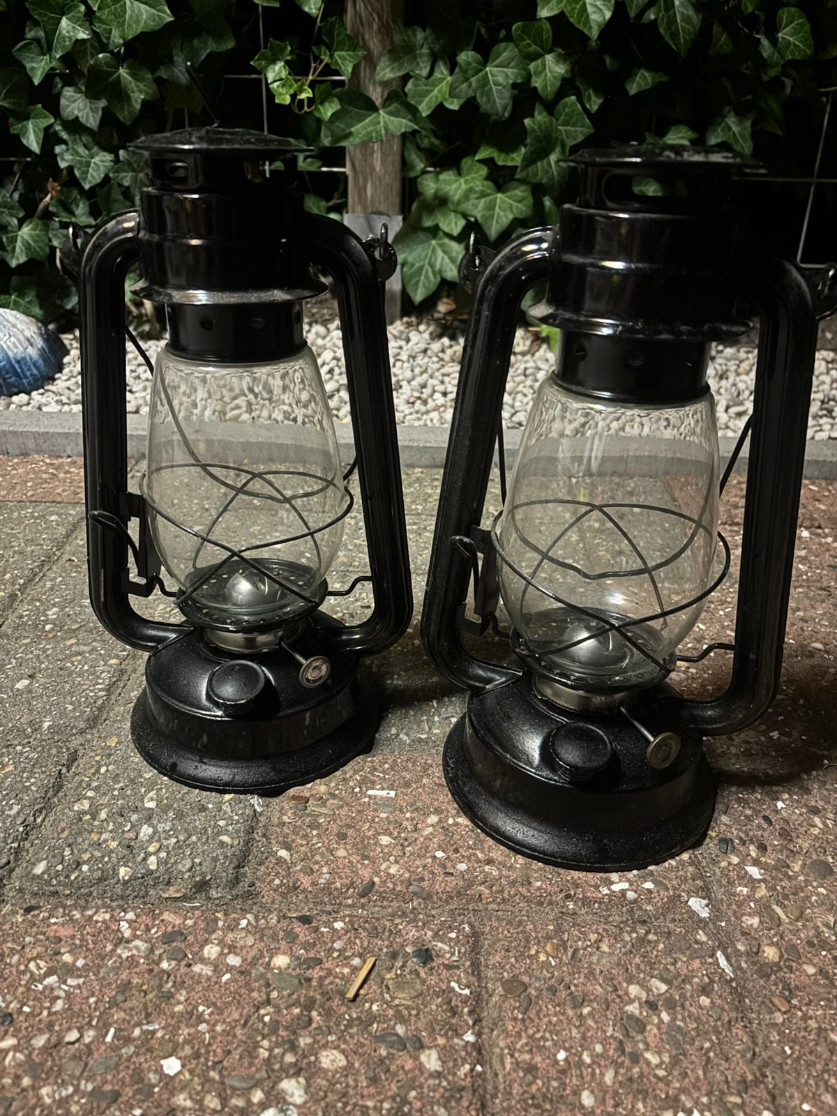 Twee Mooie olielampen, Ophalen