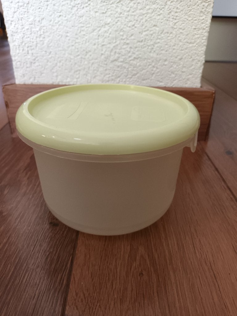 Rubbermaid plastic kunststof PP bakje met deksel, Huis en Inrichting, Ophalen of Verzenden, Gebruikt, Bak of Kom, Geschikt voor vriezer