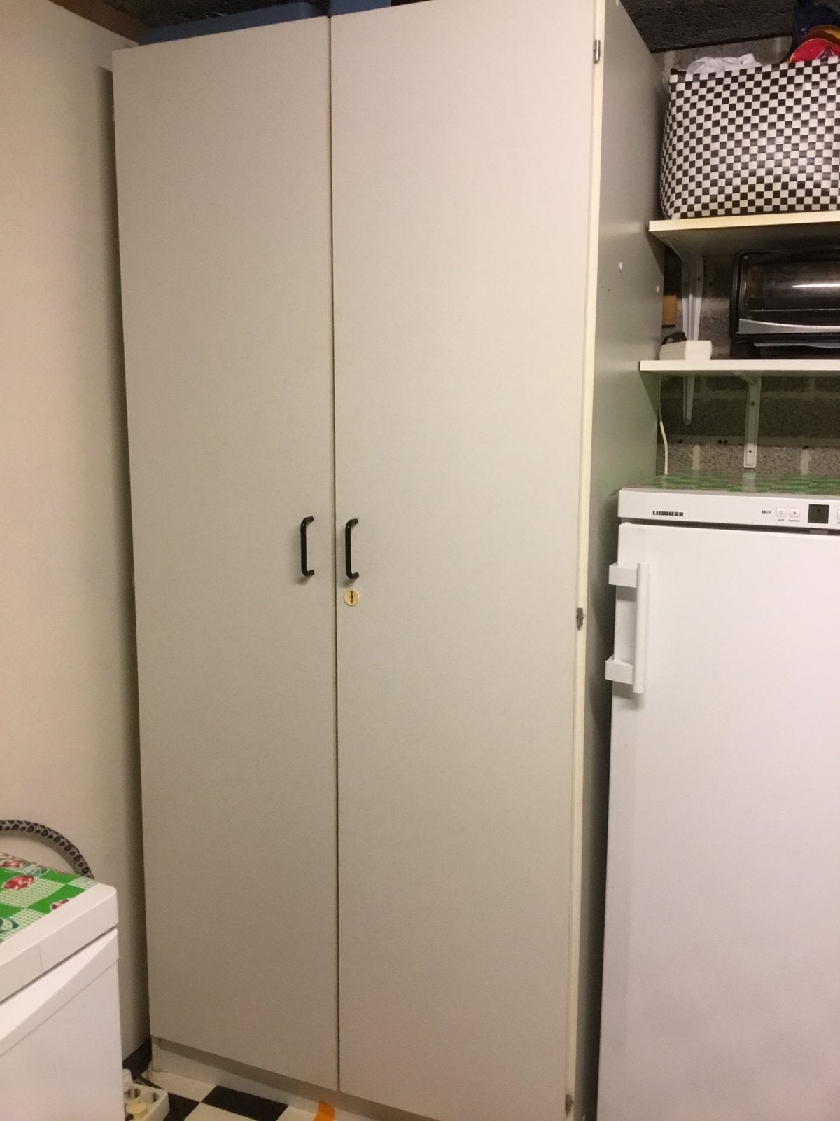 Grote kast., Huis en Inrichting, Kasten | Roldeurkasten en Archiefkasten, Ophalen, 50 tot 100 cm, Zo goed als nieuw, 150 tot 200 cm