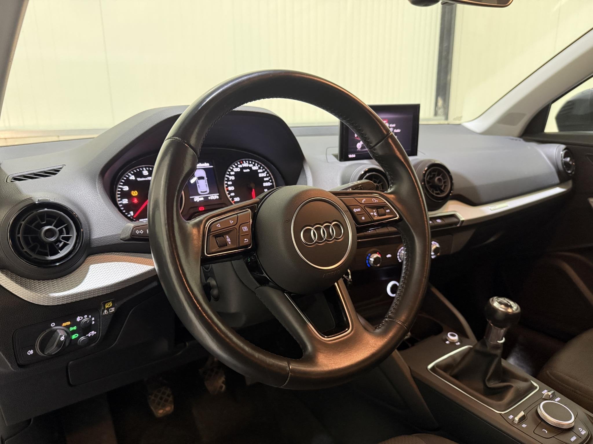 Audi Q2 1.4 TFSI Sport 18 inch/ Cruise Control/ Bluetooth, Voorwielaandrijving, Stof, Gebruikt, 4 cilinders