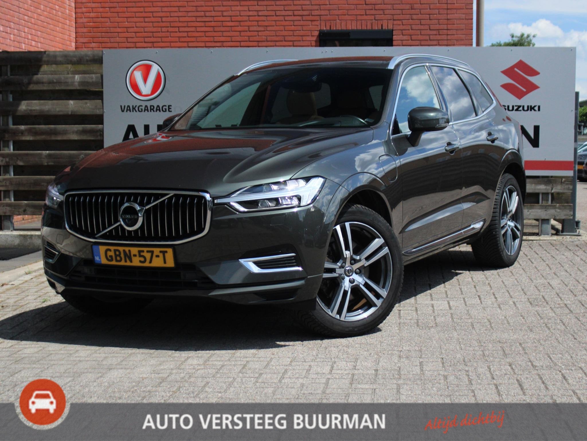 Volvo XC60 2.0 Recharge T8 AWD R-Design Panoramisch schuif/k, Auto's, Gebruikt, Euro 6, 4 cilinders, Leder en Stof