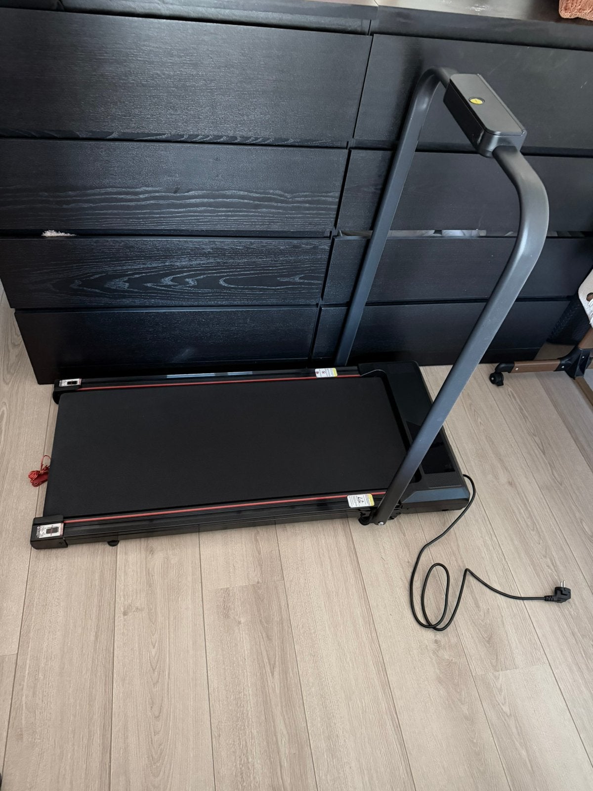 Opvouwbare Loopband met 9% Helling en Stille Motor-net nieuw, Nieuw, Ophalen of Verzenden, Metaal, Loopband