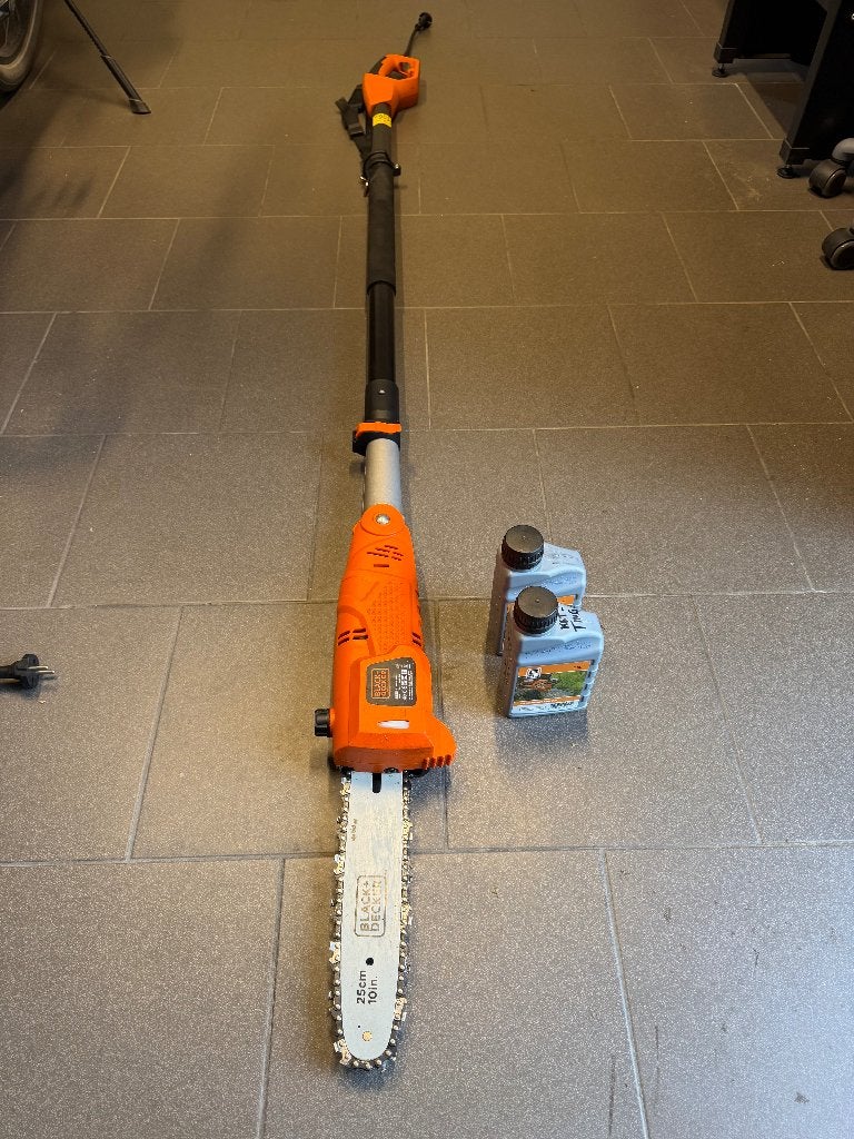 Takkenzaag Black+Decker tot 4,5m elektrisch, Ophalen, Black & Decker, Telescopisch, Gebruikt