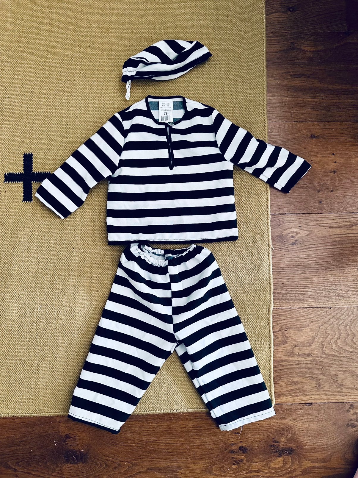 Boeven pakje verkleedpak maat 86, Kinderen en Baby's, Ophalen, Zo goed als nieuw, 104 of kleiner, Jongen of Meisje