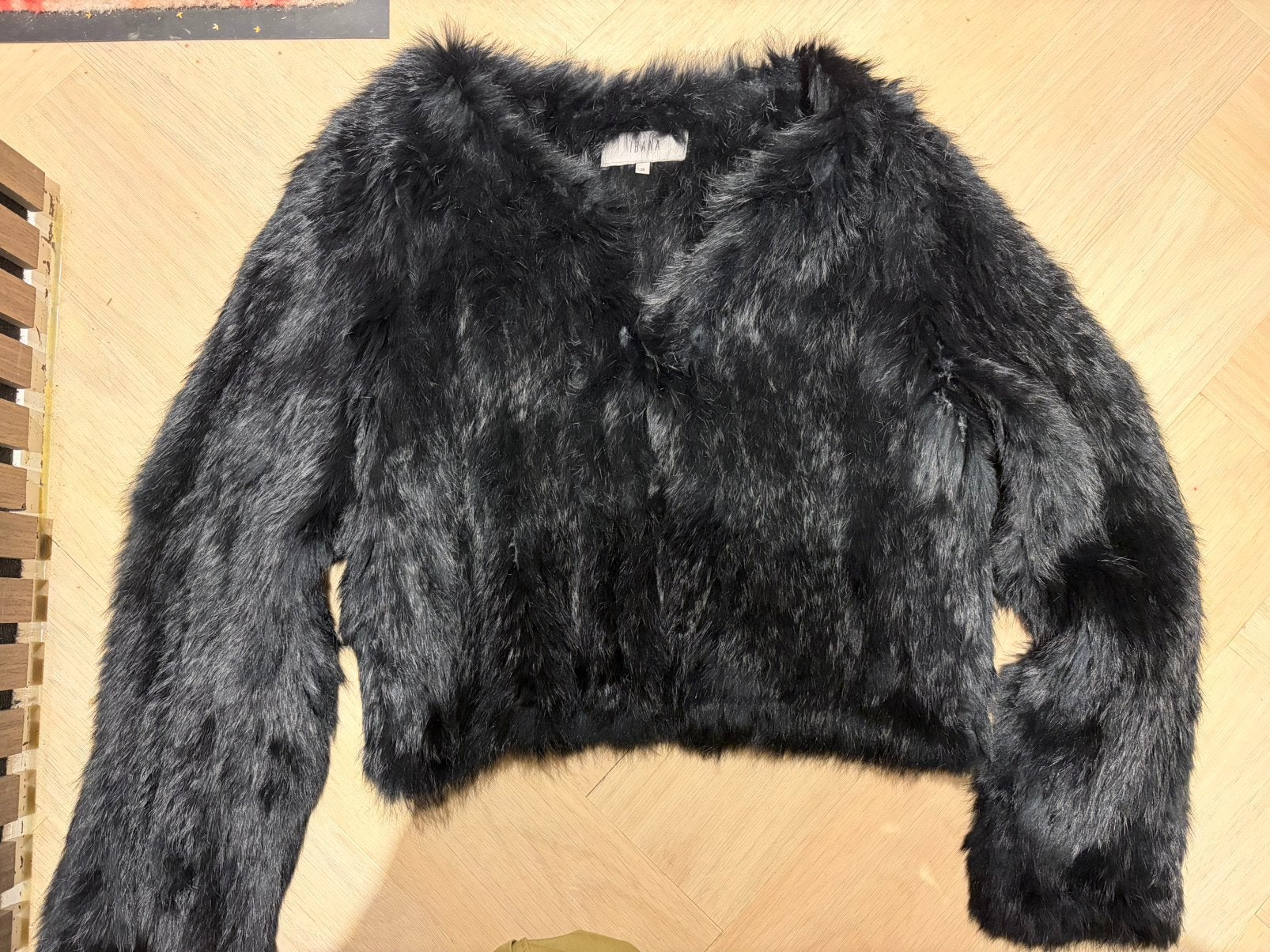 Zwarte bontjas Ibana, Kleding | Dames, Jassen | Winter, Ophalen of Verzenden, Zo goed als nieuw, Maat 38/40 (M), Zwart