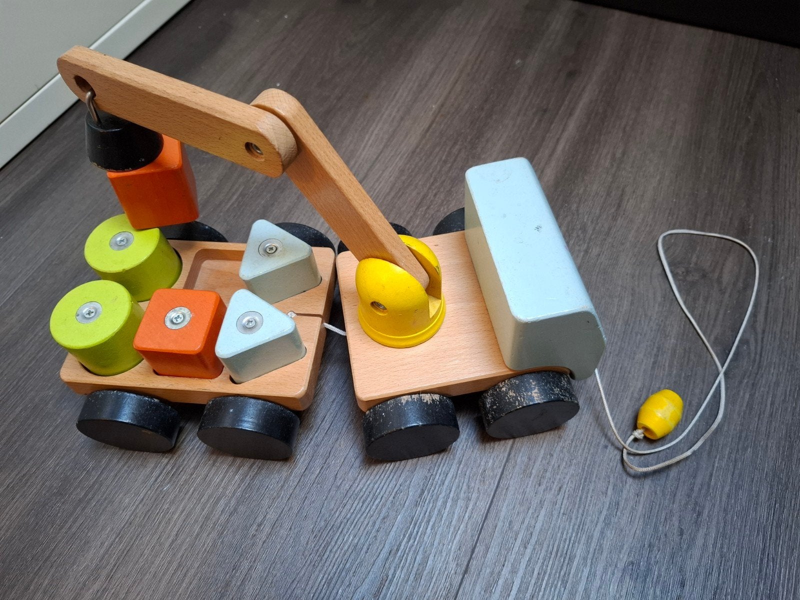 IKEA houten kraanwagen met vormenstoof, Ophalen of Verzenden, Gebruikt, Jongen of Meisje
