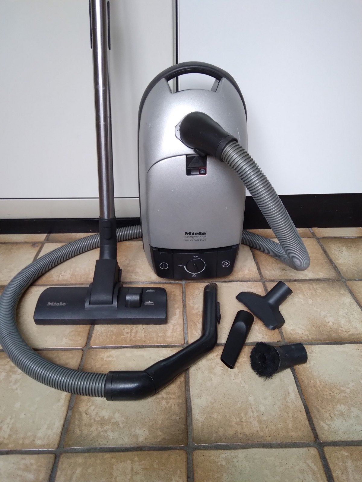 Miele Electronic S3111 Air Clean Plus, Gebruikt, Miele, Sledestofzuiger, 1200 tot 1600 watt