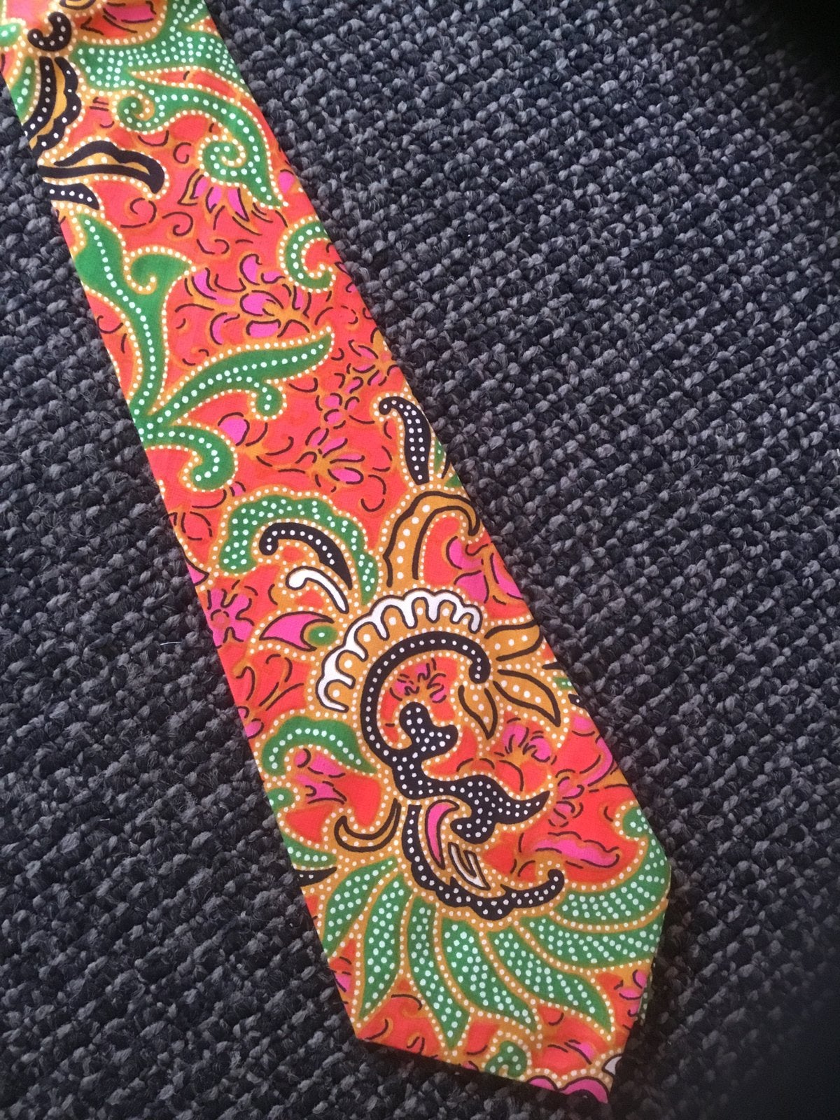 Nieuwe Oranje batik stropdas, Ophalen of Verzenden, Nieuw, Oranje