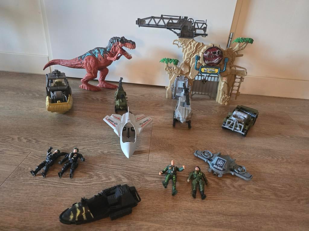 Speelset : Dino , Soldaatjes , en Meer, Ophalen, Beeldje of Figuurtje