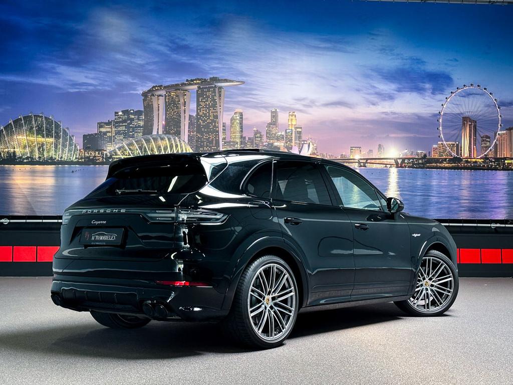 Porsche Cayenne 3.0 E-Hybrid |Burmester|SportDesign+Chrono|H, Automaat, Cayenne, 2995 cc, Zwart