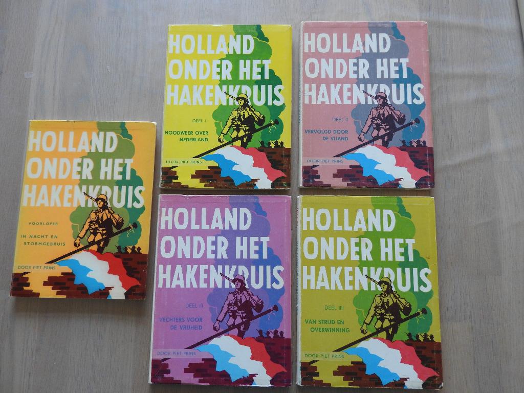 Piet Prins - Holland onder het Hakenkruis - Complete serie, Ophalen of Verzenden, Tweede Wereldoorlog, Zo goed als nieuw, Overige onderwerpen