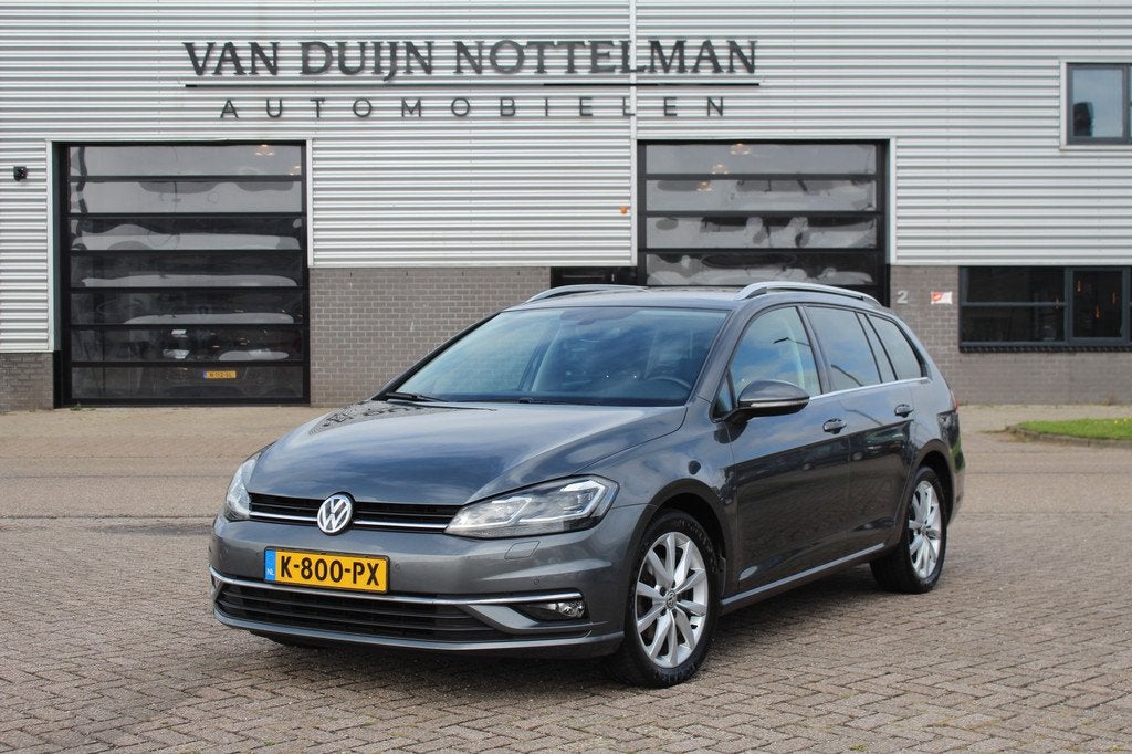 Volkswagen Golf 1.5 TSI Highline / Carplay / Camera / Automa, Auto's, Volkswagen, 4 cilinders, 690 kg, Grijs, Golf Variant