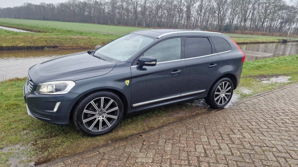 Volvo xc60 d5 awd automaat  grijs kenteken marge bj 2017, Parkeerassistent, 2000 kg, Leder, Bedrijf