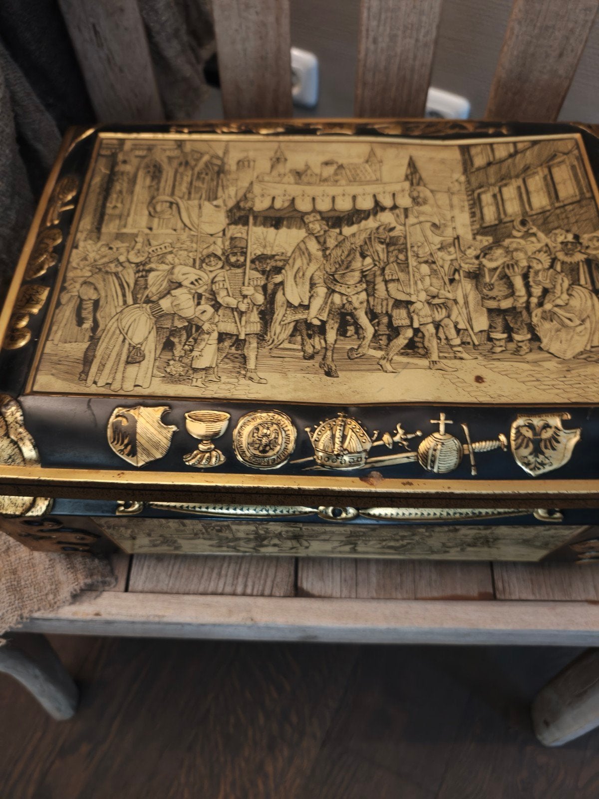 Vintage Blikken Doos met Historische Afbeeldingen, Ophalen of Verzenden