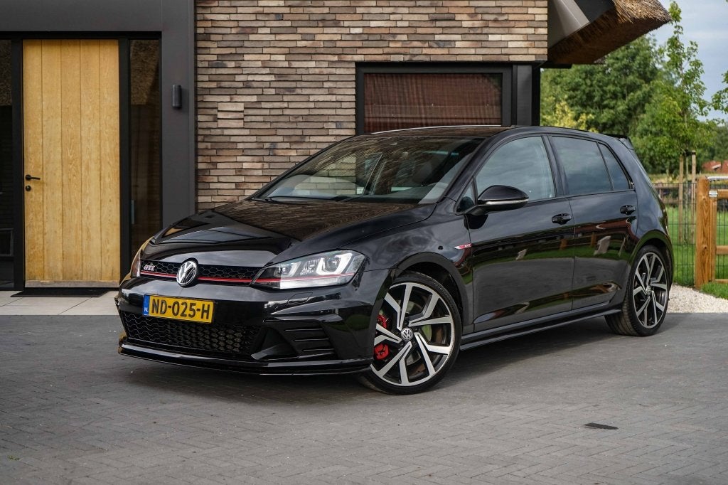 Volkswagen Golf 7 GTI Clubsport DSG 265PK (bj 2016), Auto's, Dealer onderhouden, Gebruikt, Euro 6, 4 cilinders