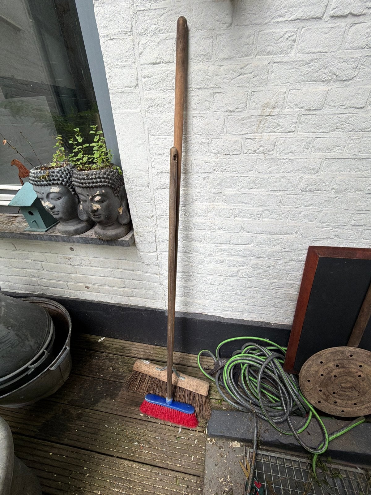 Bezems voor buiten., Ophalen, Gebruikt, Bezem
