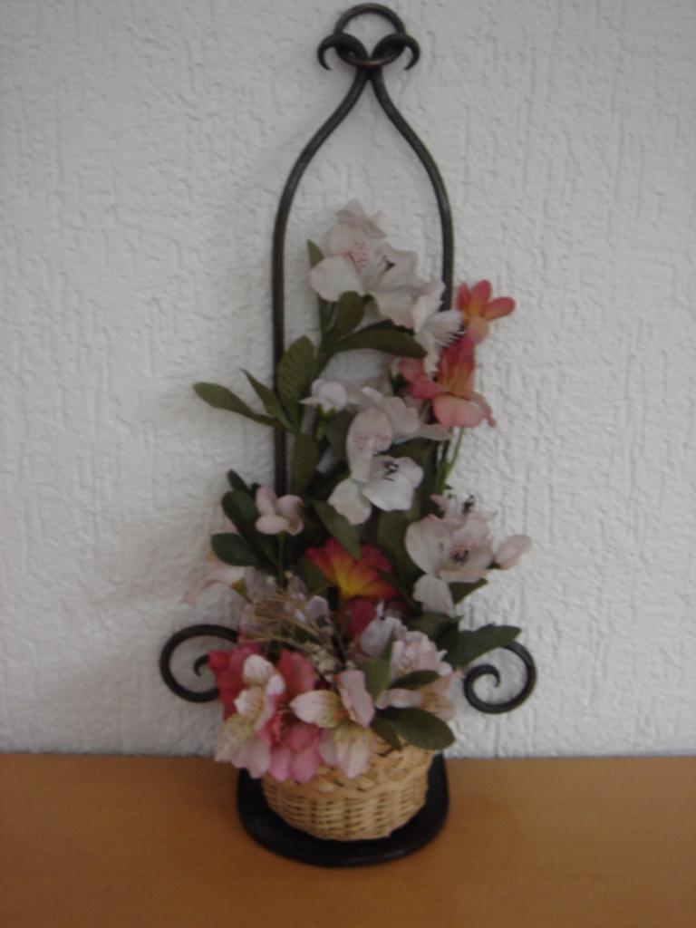 Smeedijzeren bloemenhouder voor aan de muur , Ophalen of Verzenden