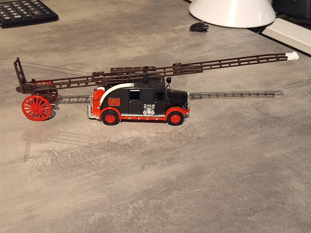 Miniatuur brandweerwagen - 1:43 in MINTSTAAT - nieuw, Hobby en Vrije tijd, Modelbouw | Auto's en Voertuigen, Overige merken, Auto