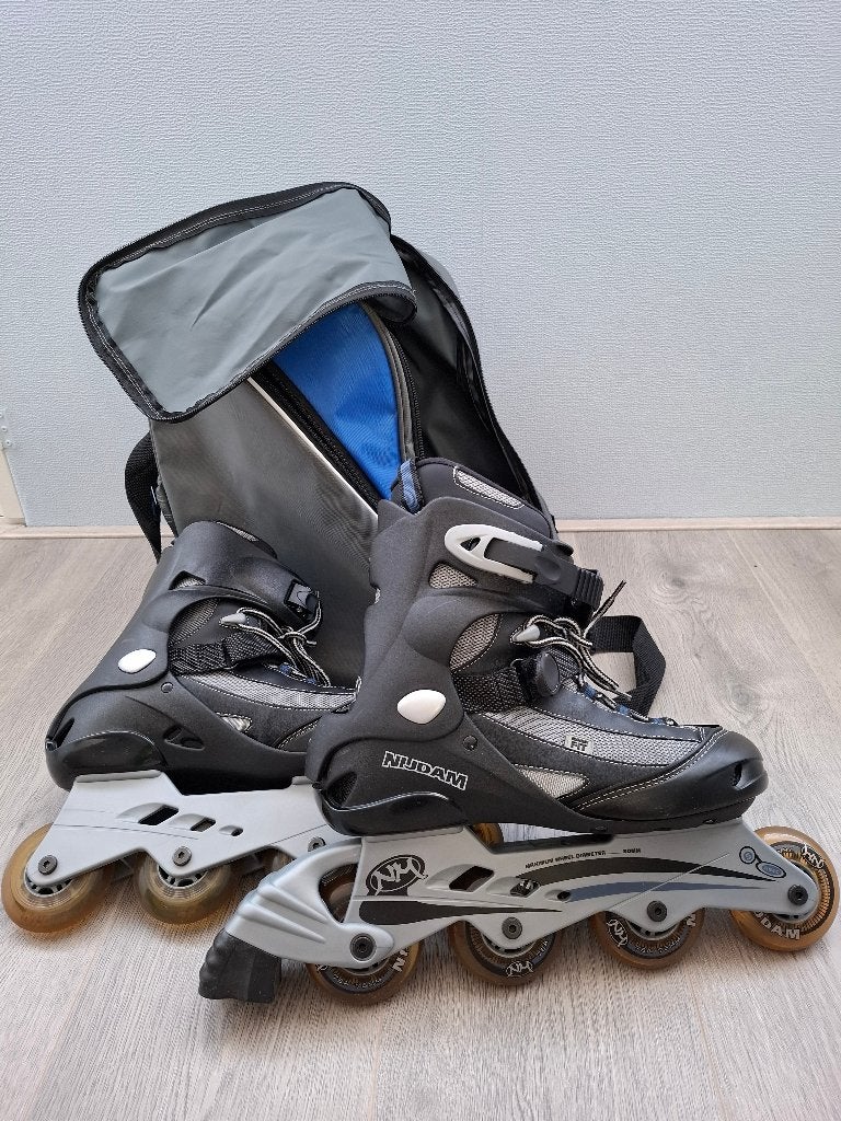 Skeelers (Nijdam) met tas, Overige merken, Ophalen of Verzenden, Zo goed als nieuw, Inline skates 4 wielen