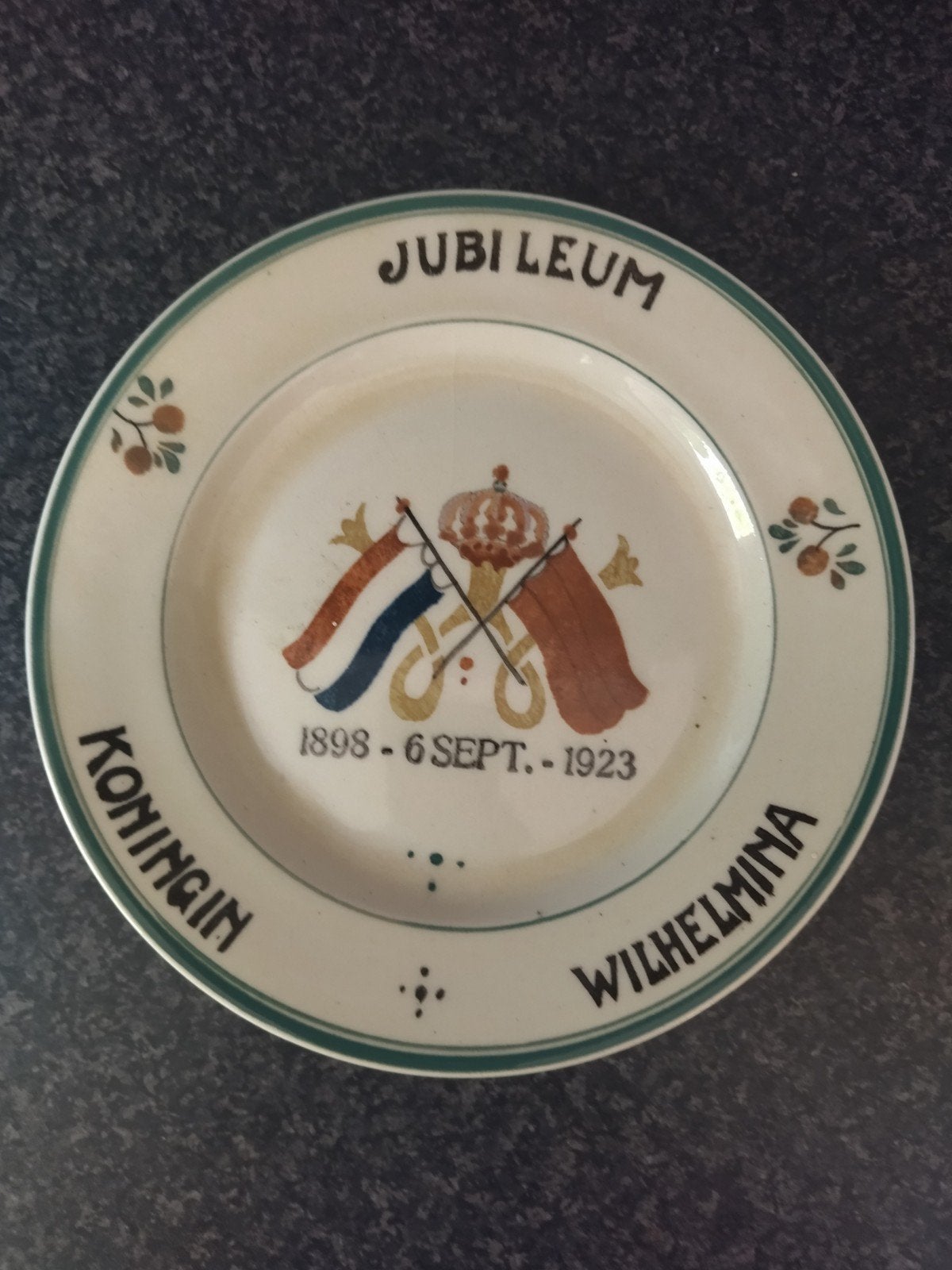 Wandbord Koningin Wilhelmina., Ophalen of Verzenden
