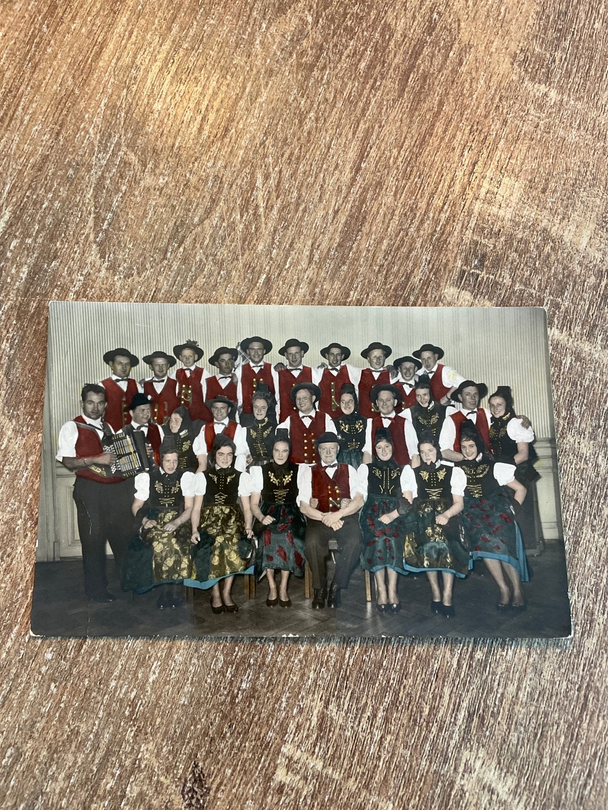 Oude ansichtkaart: Trachtengruppe des Heimatvereins Tislsee, Ophalen of Verzenden, 1960 tot 1980, Gelopen, Klederdracht